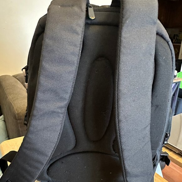 Manfrotto Black Veloce V Camera/Laptop Backpack - Picture 4 of 7